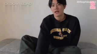 Jungwon (정원 엔하이픈) – young korean jerking off on camera (ai)