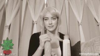 Amber Heard – horny slut demonstrates handjob skills – ai