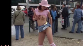 Deepfakes/ Jennifer Lawrence pissing in public on the street