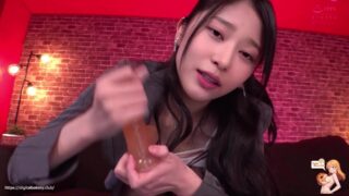 Sweet Korean babe Minju Solo Sex Show (김민주 아이즈원)