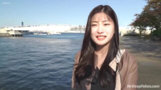 Japanese babe Satomi Ishihara (石原 さとみ ポルノ) is a mature titsjober