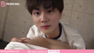 Young brunet has fun with cock in hand – Jungwon (정원 엔하이픈) real gay porn